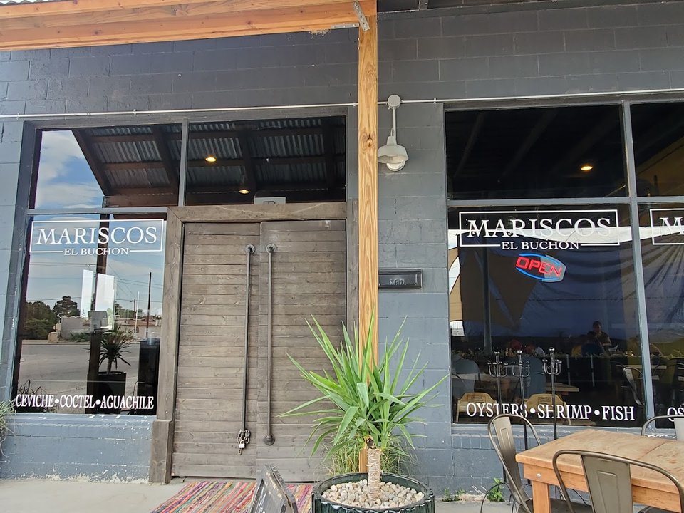 Mariscos El Buchón storefront in Carlsbad.